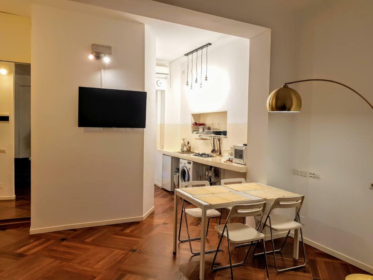 Piazza Martiri Apartment Кальярі Екстер'єр фото